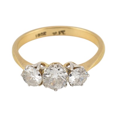 Lot 459 - 18CT GOLD PLAT & DIAMOND THREE STONE RING