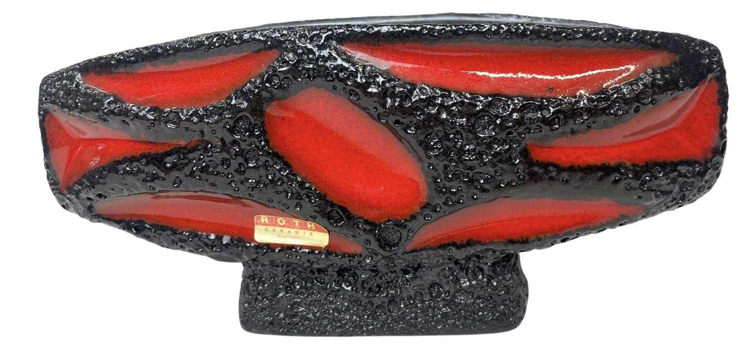 Lot 25 - ROTH KERAMIK - MODEL 403 - 1960S WEST GERMAN VASE