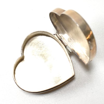 Lot 29 - 925 SILVER SWEET CHOCOLATE ROLO T/W ENAMEL SET PILL POT & HEART PILL POT