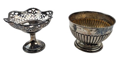 Lot 96 - EDWARD VII HALLMARKED SILVER BOWL & SILVER BON BON DISH