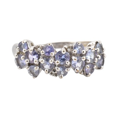 Lot 486 - A HALLMARKED 9CT GOLD TANZANITE & DIAMOND RING