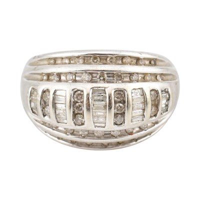 Lot 491 - HALLMARKED 9CT GOLD & DIAMOND DOME RING