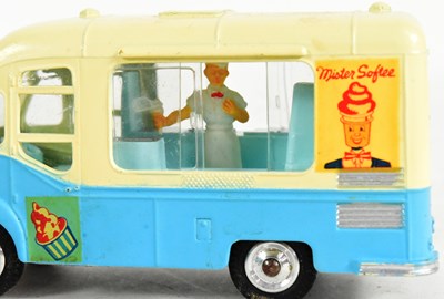Lot 42 - DIECAST - VINTAGE CORGI TOYS DIECAST MODEL ICE CREAM VAN