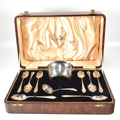 Lot 36 - GEORGE VI HALLMARKED SILVER CASED SET OF SPOONS, BOWL & TEA STRAINER