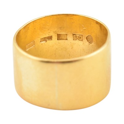 Lot 389 - WIDE GOLD BAND RING