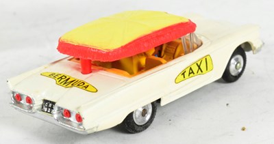 Lot 361 - DIECAST - VINTAGE CORGI TOYS DIECAST MODEL BERMUDA TAXI
