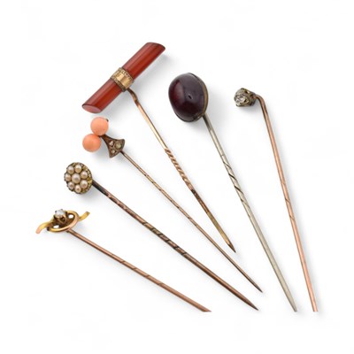 Lot 187 - ASSORTMENT OF 19TH & EARLY 20TH CENTURY LAPEL PINS