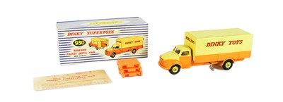 Lot 40 - DIECAST - VINTAGE DINKY SUPERTOYS DIECAST MODEL BEDFORD PALLET VAN