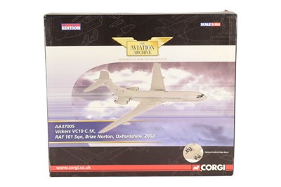 Lot 252 - DIECAST - AVIATION ARCHIVE - CORGI 1/72 SCALE MODEL PLANE