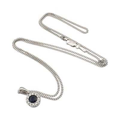 Lot 422 - HALMARKED 9CT GOLD SAPPHIRE & DIAMOND HALO PENDANT NECKLACE