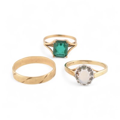 Lot 502 - THREE 9CT GOLD RINGS