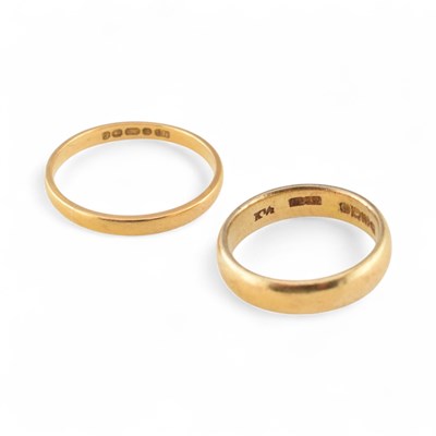 Lot 431 - TWO HALLMARKED 22CT GOLD RINGS