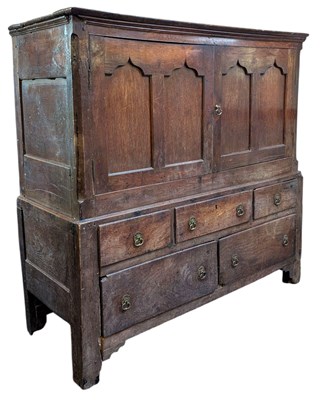 Lot 333 - 18TH CENTURY OAK WOOD HOUSEKEEPER'S / LIVERY CUPBOARD
