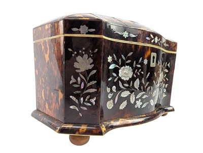 Lot 15 - EARLY 19TH CENTURY REGENCY TORTOISESHELL & IVORY INLAID TEA CADDY