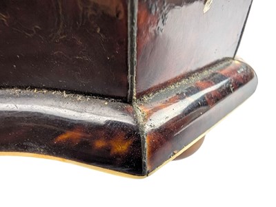 Lot 15 - EARLY 19TH CENTURY REGENCY TORTOISESHELL & IVORY INLAID TEA CADDY