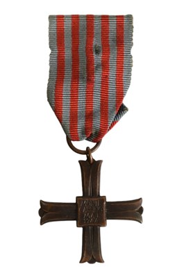 Lot 541 - WWII SECOND WORLD WAR POLISH MONTE CASSINO CROSS
