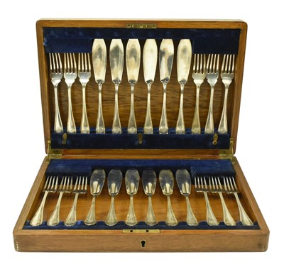 Lot 15 - CANTEEN OF GEORGE V HALLMARKED SILVER FISH KNIVES & FORKS SET