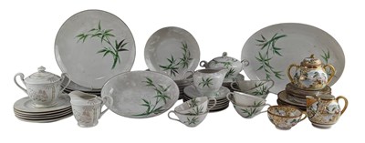 Lot 37 - LARGE 20TH CENTURY SAJI KUTANI PORCELAIN DINNER SERVICE