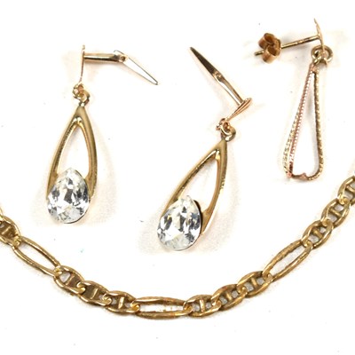 Lot 241 - COLLECTION OF 9CT GOLD JEWELLERY & FRAGMENTS