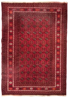 Lot 354 - PERSIAN ISFAHAN HAND WOVEN WOOL FLOOR CARPET RUG