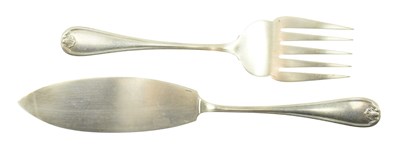 Lot 56 - 20TH CENTURY CHRISTOFLE 'BERAIN / CLEMENT MAROT' SILVER PLATED FISH SERVER SET