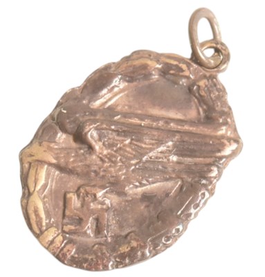 Lot 490 - WWII SECOND WORLD WAR GERMAN PARATROOPER SILVER PENDANT