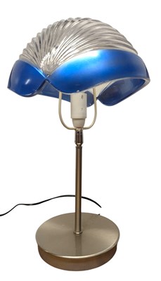 Lot 169 - ITALIAN MID CENTURY BLUE & CLEAR GLASS SHELL DESK LAMP