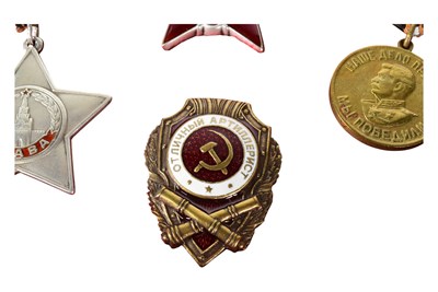 Lot 7 - SECOND WORLD WAR RUSSIAN MEDAL GROUP - FULL CAVALIER