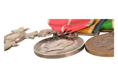 Lot 12 - FIRST & SECOND WORLD WAR MEDAL GROUP - RAF VOLUNTEER RESERVE