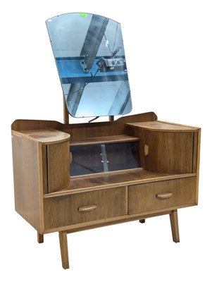 Lot 558 - HUNT FURNITURE - MID CENTURY ART DECO WALNUT DRESSING TABLE