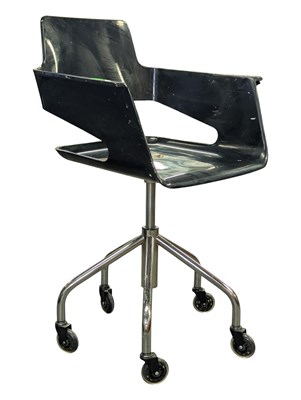 Lot 561 - ARRMET - CANTARUTTI - VINTAGE ITALIAN MODEL B 32 DESK CHAIR