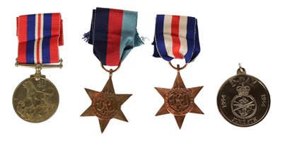 Lot 549 - WWII SECOND WORLD WAR MEDAL GROUP & D DAY COMMEMORATIVE MEDALLION