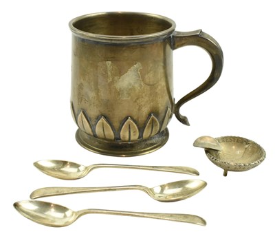 Lot 49 - GEORGE V HALLMARKED SILVER CHRISTENING CUP & SILVER COIN ASHTRAY