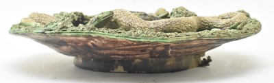 Lot 141 - EARLY 20TH CENTURY PORTUGUESE PALISSY MAJOLICA CHARGER