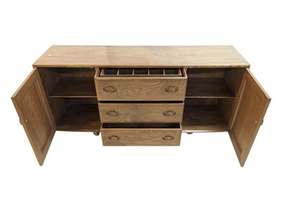 Lot 563 - ERCOL FURNITURE MODEL 468 - WINDSOR RANGE - SIDEBOARD CREDENZA