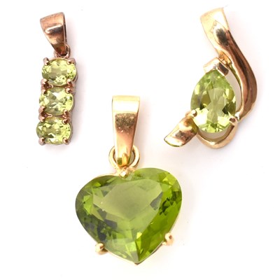 Lot 316 - THREE 9CT GOLD PERIDOT NECKLACE PENDANTS