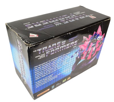 Lot 500 - TRANSFORMERS - DIAMOND SELECT SOUNDWAVE STATUE 571/1000