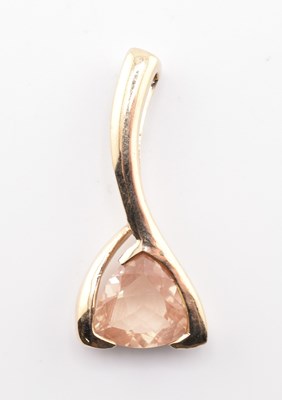 Lot 320 - HALLMARKED 9CT GOLD & TIBETAN SUNSTONE NECKLACE PENDANT