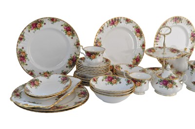 Lot 18 - ROYAL ALBERT - OLD COUNTRY ROSES - COLLECTION OF 20TH CENTURY BONE CHINA