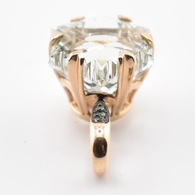 Lot 272 - HALLMARKED 9CT GOLD WOBITO SNOWFLAKE CUT PRASIOLITE & GREEN DIAMOND PENDANT
