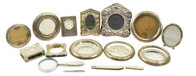 Lot 140 - COLLECTION OF 20TH CENTURY HALLMARKED SILVER INCLUDING EASEL BACK CLOCK