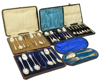 Lot 95 - VICTORIAN HALLMARKED SILVER FORK & SPOON SET & CASED SILVER TEASPOON SET