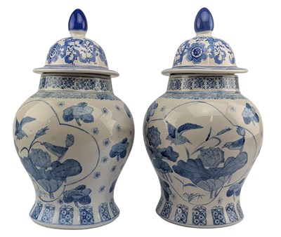 Lot 30 - PAIR OF 20TH CENTURY CHINESE BLUE & WHITE PORCELAIN LIDDED JARS