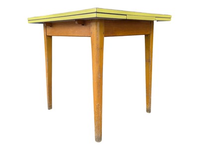 Lot 576 - BRITISH MODERN DESIGN - VINTAGE 20TH CENTURY FORMICA TOP KITCHEN TABLE
