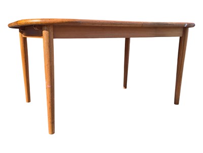 Lot 575 - BRITISH MODERN DESIGN - RETRO MID 20TH CENTURY TEAK DINING TABLE