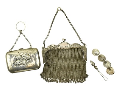 Lot 121 - VICTORIAN HALLMARKED SILVER TWEEZERS & EDWARD VII SILVER PURSE & OTHERS