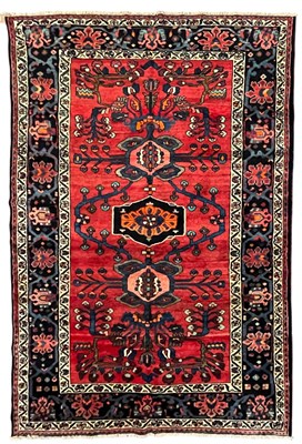Lot 448 - 20TH CENTURY CENTRAL PERSIAN BAKHTAR FLOOR CARPET RUG