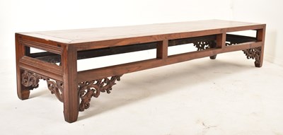 Lot 466 - LARGE ORIENTAL CHINESE INSPIRED LOW OCCASIONAL COFFEE TABLE