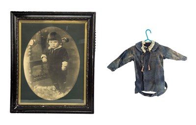 Lot 73 - LATE 19TH CENTURY PHOTOGRAPH OF A YOUNG CHILD & AN OUTFIT