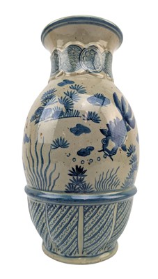 Lot 121 - 20TH CENTURY SOUTH EAST ASIAN / CHINESE BLUE & WHITE VASE